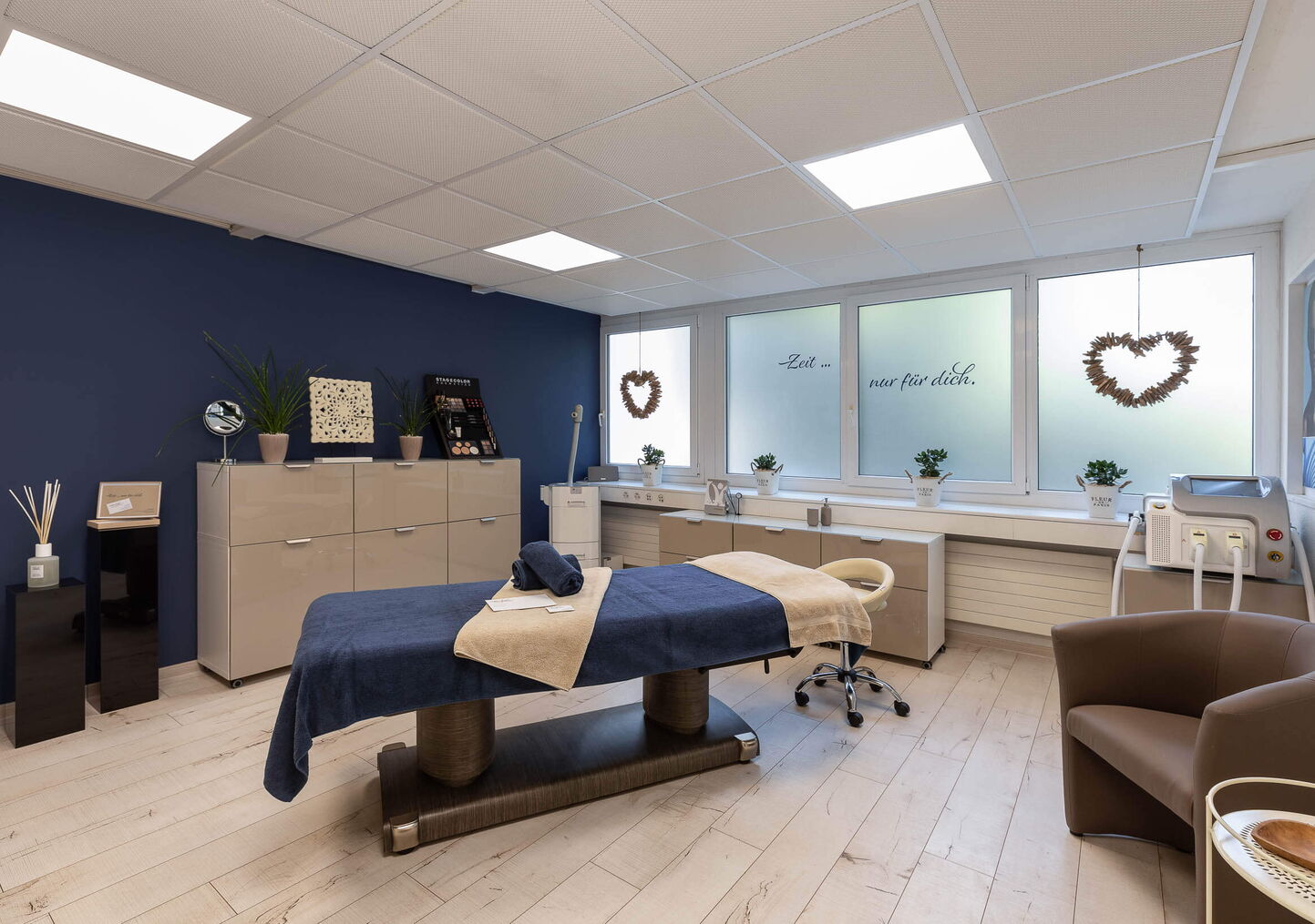 Immoblienfotograf Luzern - Raumfotografien von Behandlungsraum einer Kosmetikpraxis